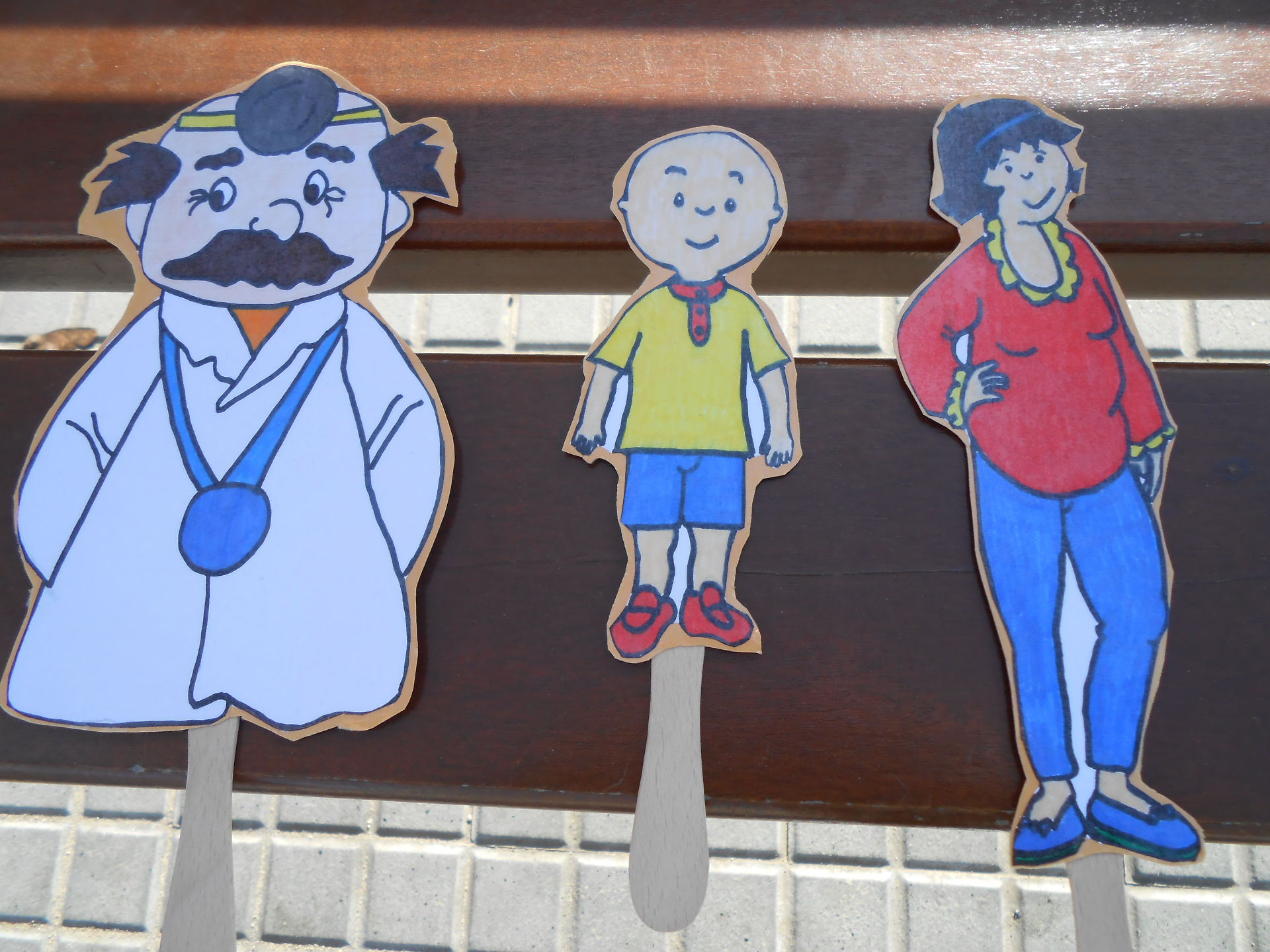 En Caillou va a l'hospital